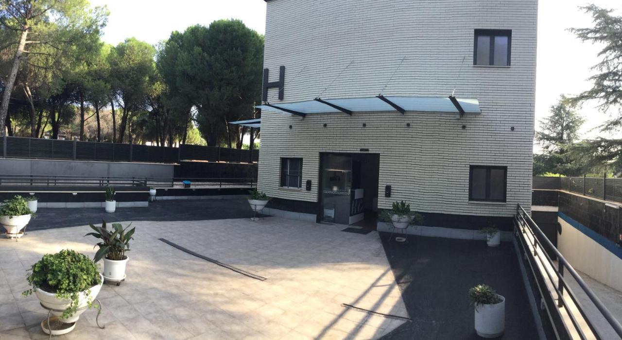Pozuelo de Alarcón H La Cabana מראה חיצוני תמונה